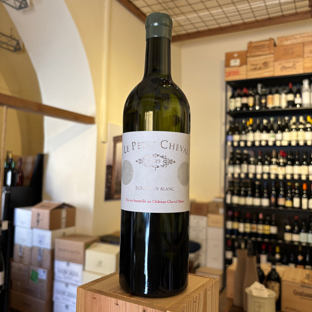 'Le Petit Cheval' Bordeaux Blanc 2019 Chateau Cheval Blanc chateau cheval blanc